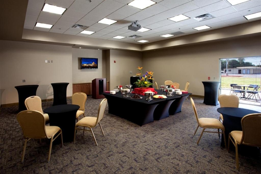 Room image 3